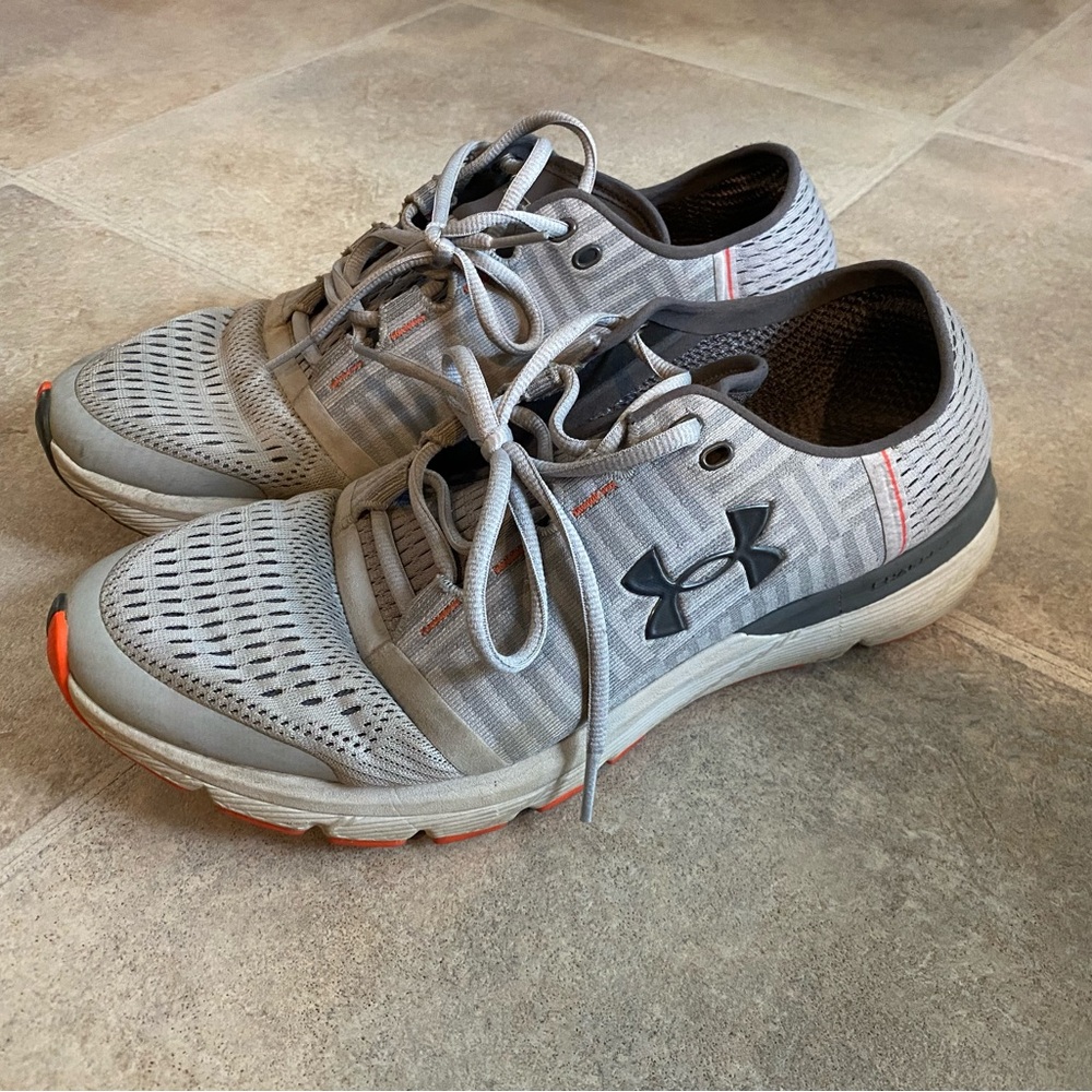 Under Armour Men's Light Gray Athletic Shoes with Orange Accents
